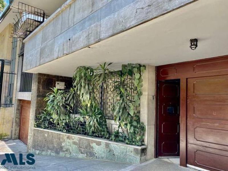 Casa en venta Antioquia Medellín Prado 611 m2 Habitaciones 6 Baños 5 Garajes 2 Precio $1300000000
