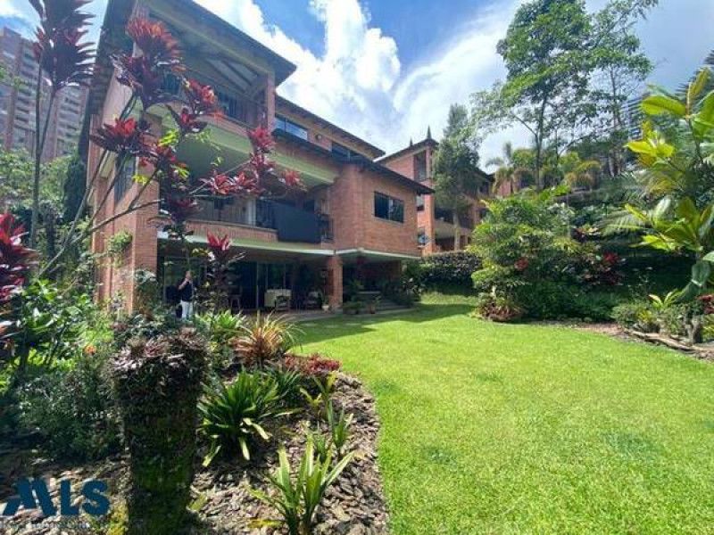 Casa en venta Antioquia Medellín El Tesoro 440 m2 Habitaciones 4 Baños 5 Garajes 2 Precio $2900000000