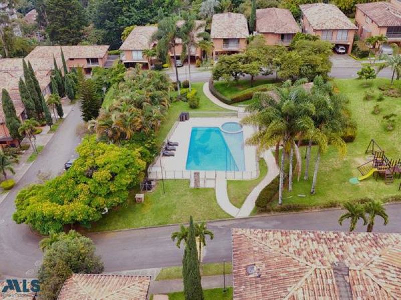 Casa en venta Antioquia Medellín El Tesoro 345 m2 Habitaciones 3 Baños 5 Garajes 3 Precio $2200000000