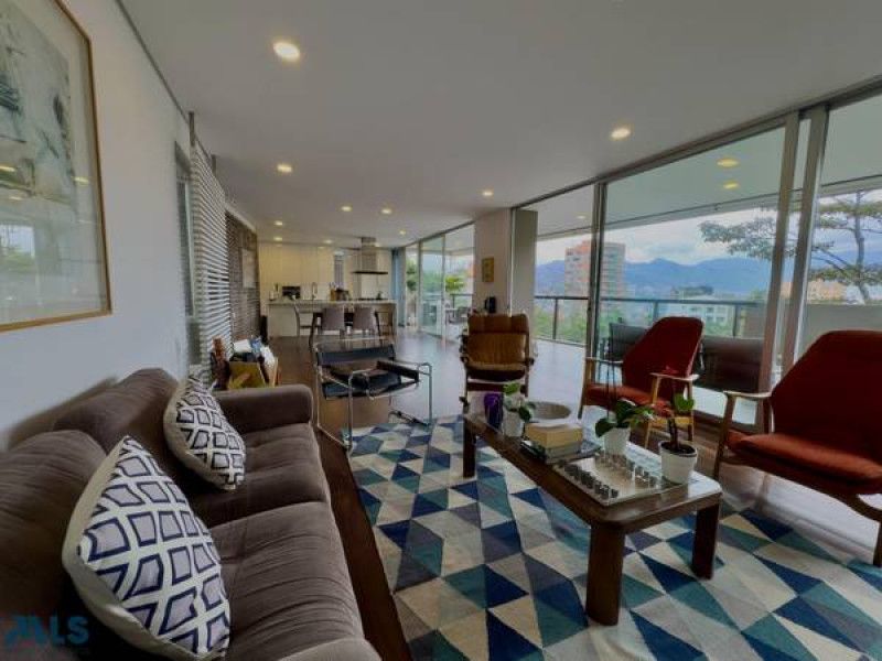 Apartamento en venta Antioquia Medellín Alejandria 253 m2 Habitaciones 3 Baños 4 Garajes 3 Precio $2050000000