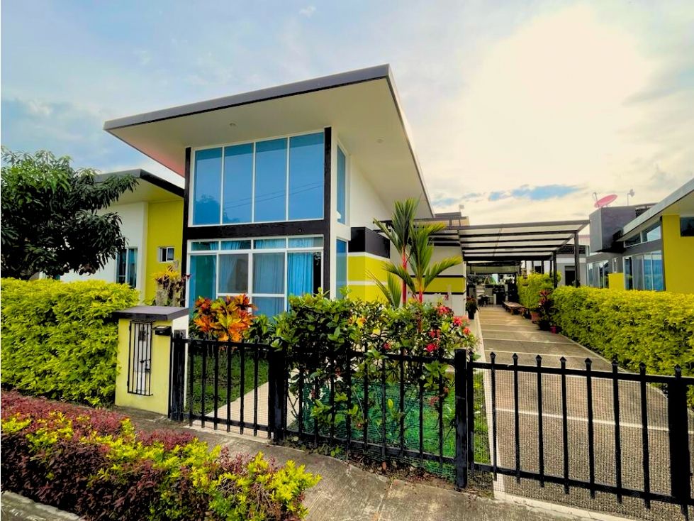 Casa en venta Cundinamarca Fusagasugá Vereda Chinauta 455 m2 Habitaciones 3 Baños 4 Garajes 4 Precio $700000000