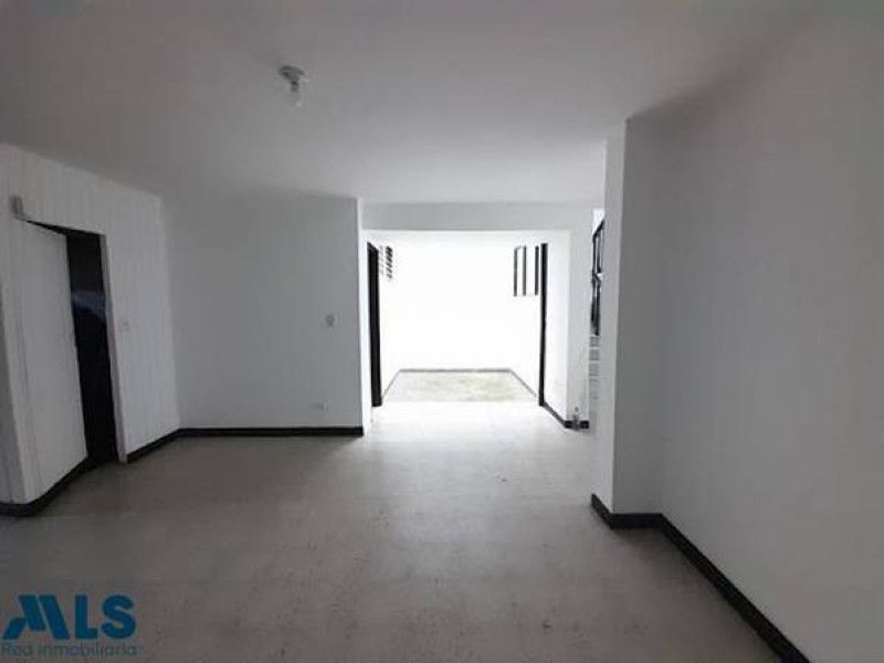 Casa en venta Antioquia Medellín Simon Bolivar 244 m2 Habitaciones 5 Baños 3 Garajes 2 Precio $1400000000