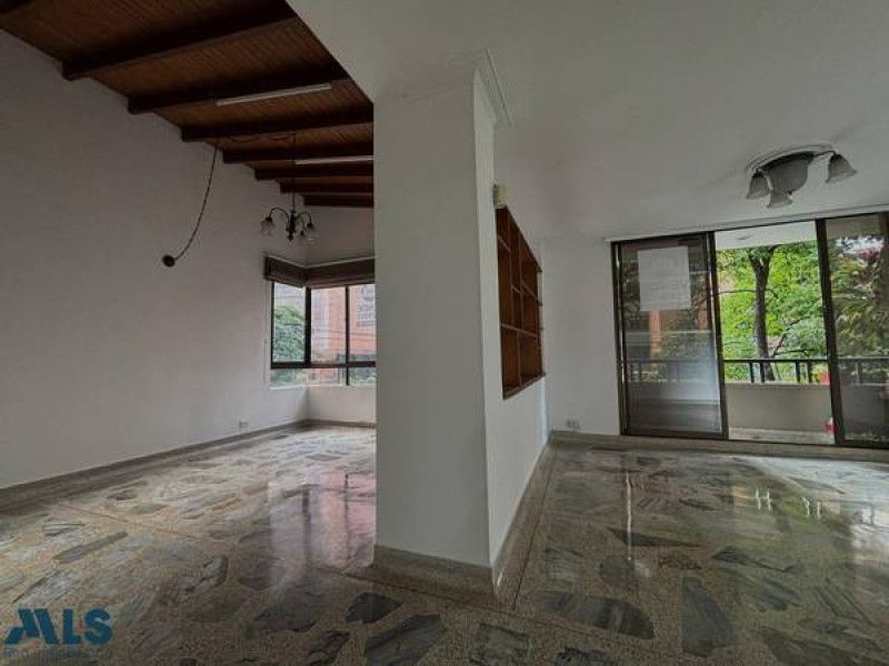 Apartamento en venta Antioquia Medellín Laureles 134 m2 Habitaciones 4 Baños 3 Garajes 2 Precio $700000000