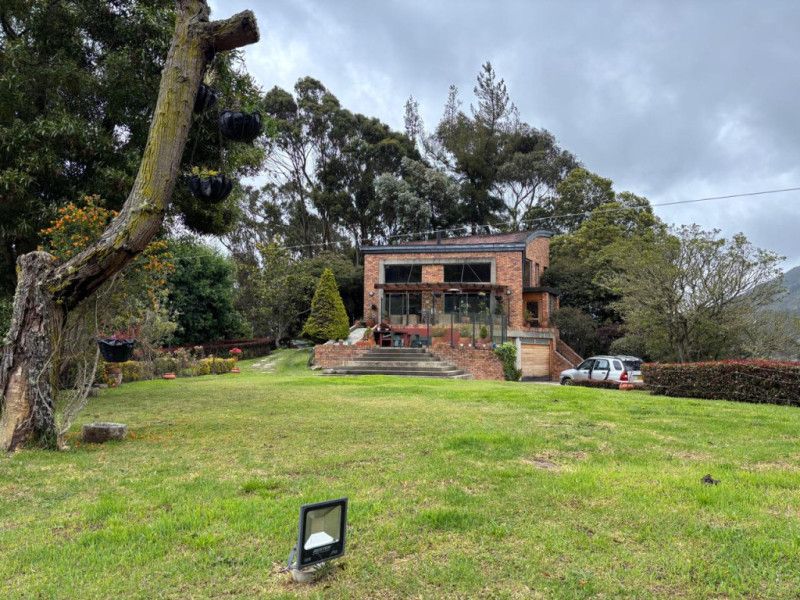 Casa en venta Cundinamarca La Calera La Calera 330 m2 Habitaciones 3 Baños 4 Garajes 2 Precio $1950000000