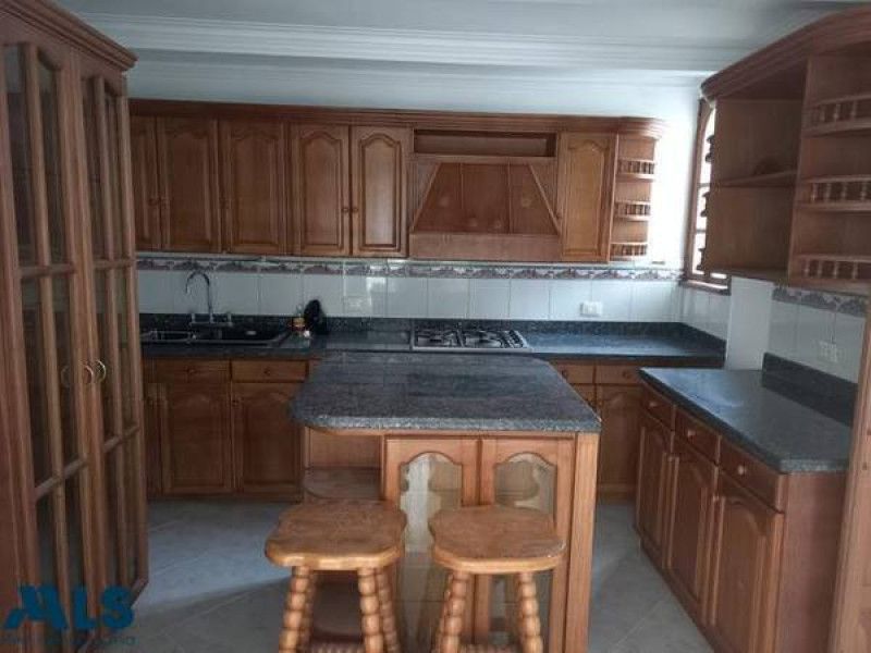 Apartamento en venta Antioquia Medellín Patio Bonito 120 m2 Habitaciones 3 Baños 3 Garajes 1 Precio $650000000