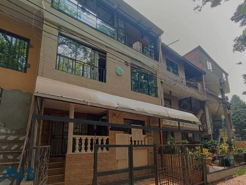 Casa en venta Antioquia Medellín Francisco Antonio Zea 150 m2 Habitaciones 7 Baños 4 Garajes 0 Precio $650000000