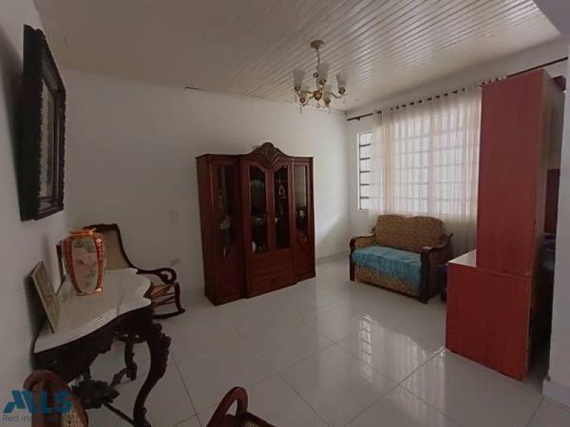 Casa en venta Antioquia Medellín Los Pinos 315 m2 Habitaciones 5 Baños 4 Garajes 0 Precio $1600000000