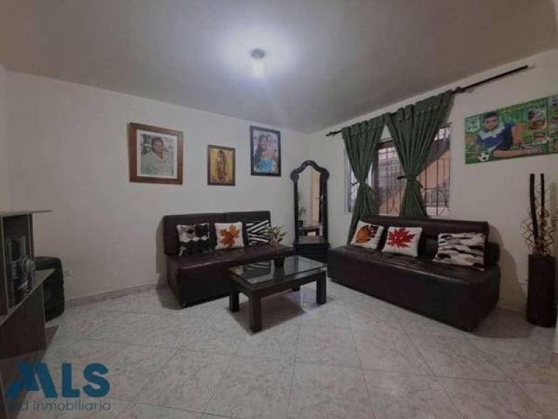 Casa en venta Antioquia Medellín Universidad Nacional 247 m2 Habitaciones 9 Baños 4 Garajes 0 Precio $560000000