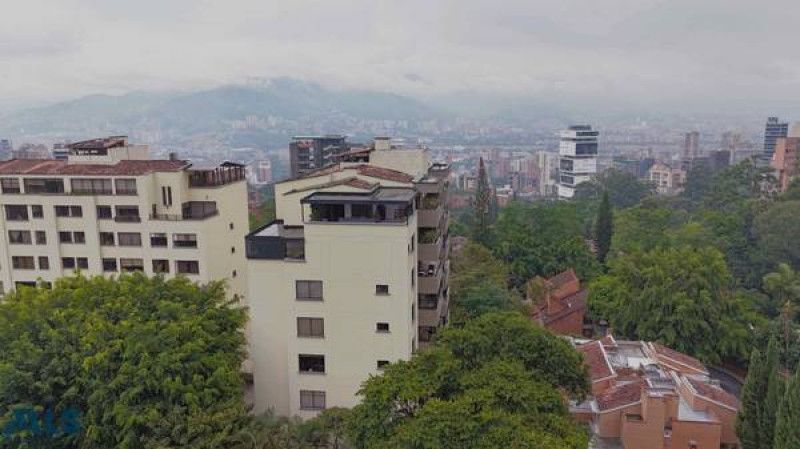 Apartamento en venta Antioquia Medellín Las Lomas No2 330 m2 Habitaciones 4 Baños 4 Garajes 3 Precio $2200000000