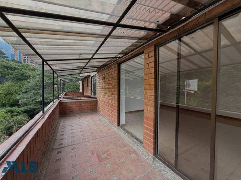 Apartamento en venta Antioquia Medellín Las Lomas No2 266 m2 Habitaciones 4 Baños 4 Garajes 3 Precio $1300000000