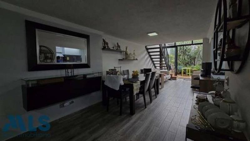 Casa en venta Antioquia Medellín La Palma 261 m2 Habitaciones 8 Baños 4 Garajes 5 Precio $1500000000