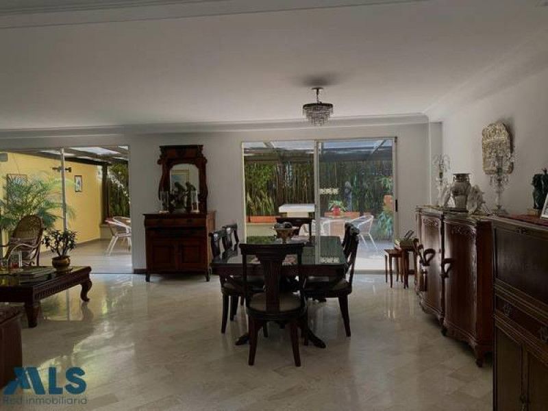 Casa en venta Antioquia Medellín La Linde 470 m2 Habitaciones 3 Baños 4 Garajes 3 Precio $1650000000