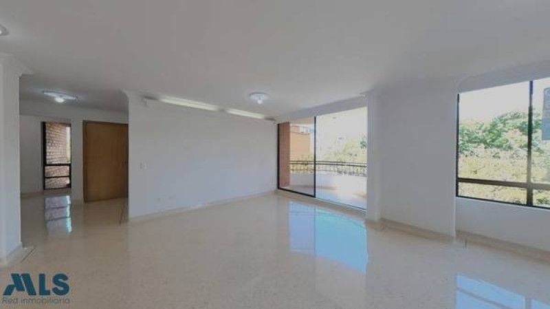 Apartamento en venta Antioquia Medellín Villanueva 165 m2 Habitaciones 4 Baños 4 Garajes 2 Precio $1350000000