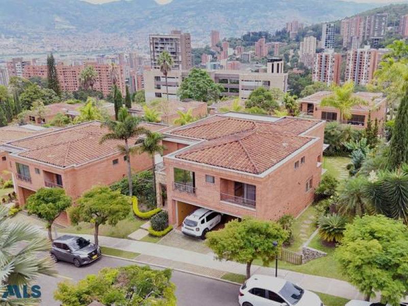 Casa en venta Antioquia Medellín El Tesoro 304 m2 Habitaciones 3 Baños 4 Garajes 4 Precio $3500000000