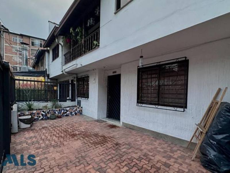 Casa en venta Antioquia Medellín Calasanz Parte Alta 82 m2 Habitaciones 3 Baños 2 Garajes 1 Precio $620000000