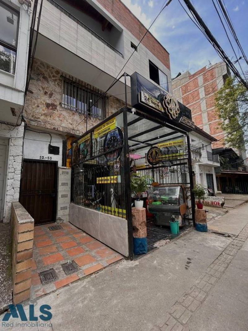 Casa en venta Antioquia Medellín Belen 225 m2 Habitaciones 5 Baños 2 Garajes 0 Precio $650000000