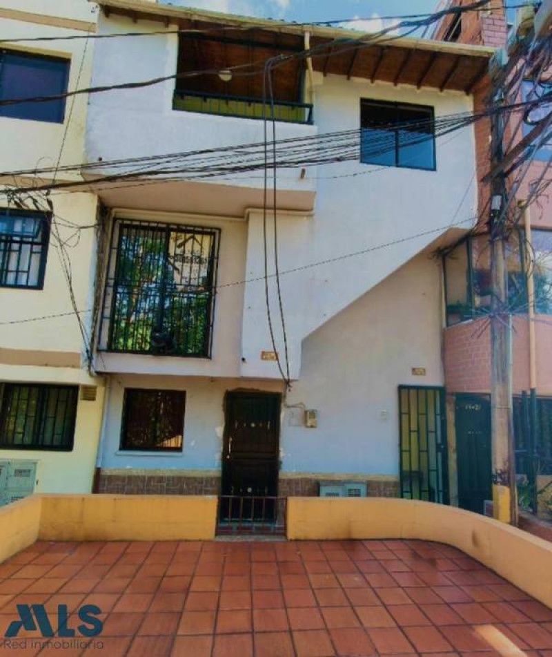 Apartamento en venta Antioquia Medellín Los Cerros - El Vergel 7753 m2 Habitaciones 3 Baños 2 Garajes 0 Precio $330000000