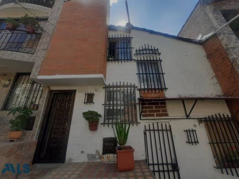 Casa en venta Antioquia Medellín Bombona No2 60 m2 Habitaciones 3 Baños 2 Garajes 0 Precio $330000000