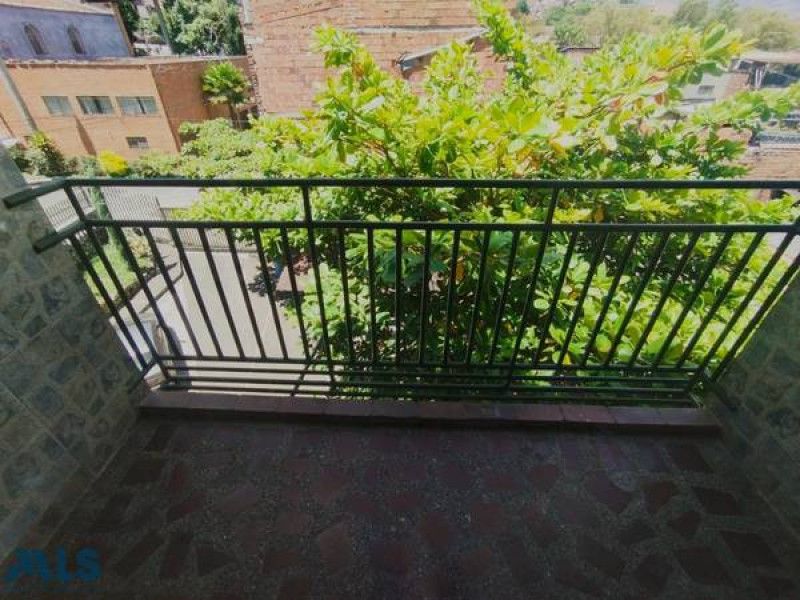 Apartamento en venta Antioquia Medellín Alejandro Echavarria 72 m2 Habitaciones 3 Baños 2 Garajes 1 Precio $340000000