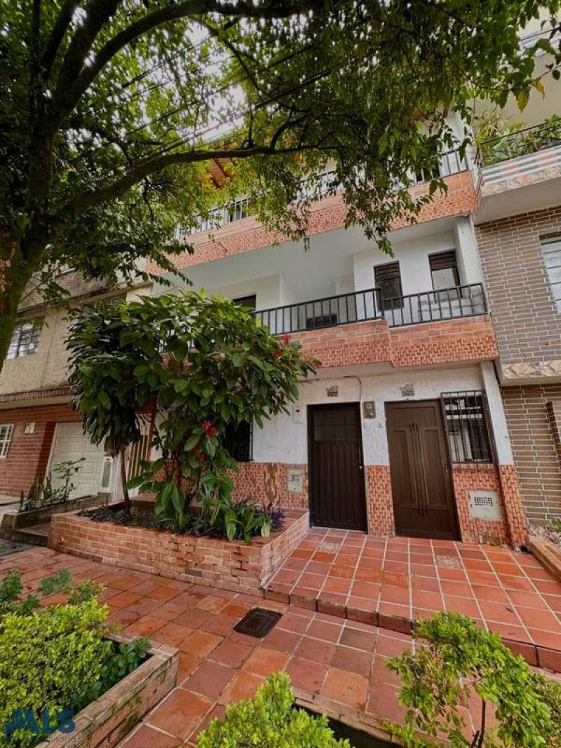Apartamento en venta Antioquia Medellín Miravalle 128 m2 Habitaciones 6 Baños 2 Garajes 0 Precio $560000000