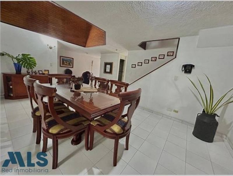 Apartamento en venta Antioquia Medellín El Tesoro 196 m2 Habitaciones 3 Baños 2 Garajes 1 Precio $895000000