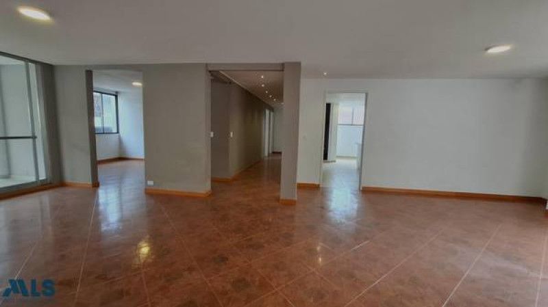 Apartamento en venta Antioquia Medellín Carlos E Restrepo 148 m2 Habitaciones 4 Baños 2 Garajes 0 Precio $420000000