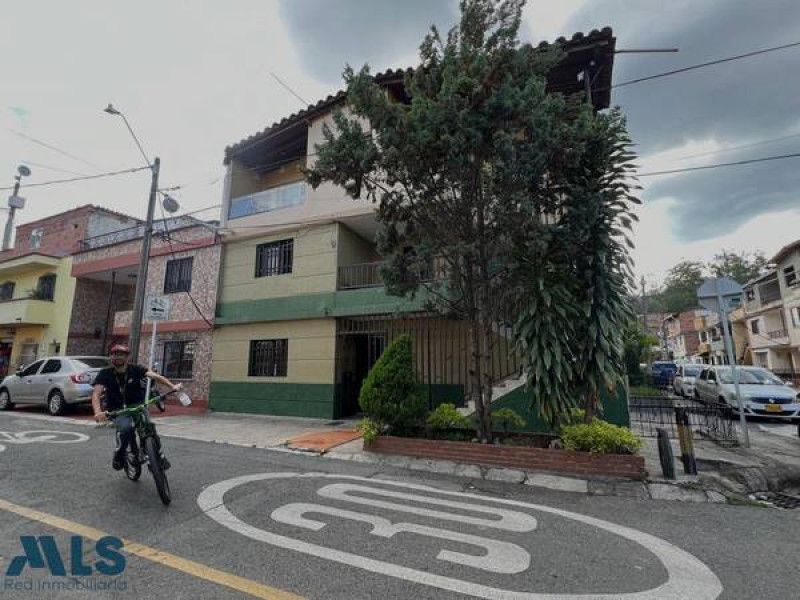 Casa en venta Antioquia Medellín La Colina 135 m2 Habitaciones 3 Baños 1 Garajes 1 Precio $480000000