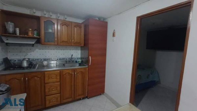 Apartamento en venta Antioquia Medellín Florencia 54 m2 Habitaciones 3 Baños 1 Garajes 0 Precio $250000000