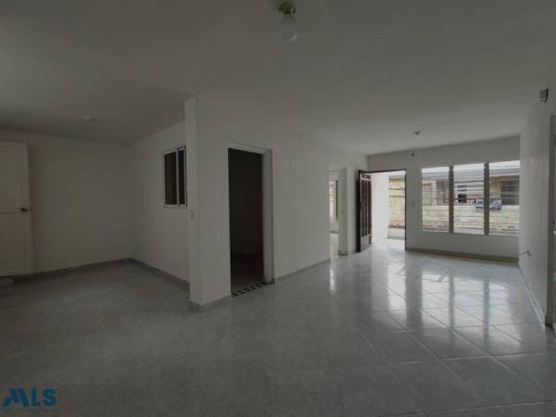 Apartamento en venta Antioquia Medellín Altavista 95 m2 Habitaciones 3 Baños 1 Garajes 0 Precio $420000000