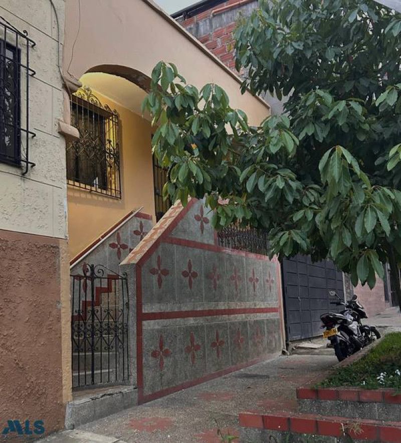 Casa en venta Antioquia Medellín Alejandro Echavarria 101 m2 Habitaciones 3 Baños 1 Garajes 0 Precio $450000000