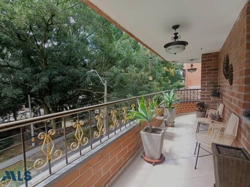Apartamento en venta Antioquia Medellín Rosales 121 m2 Habitaciones 2 Baños 2 Garajes 1 Precio $740000000