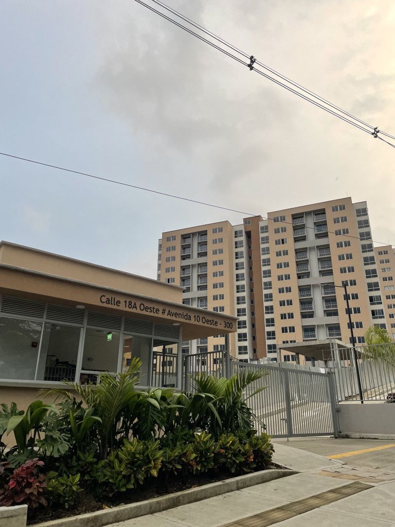 Apartamento en venta Valle Del Cauca Cali Aguacatal 51 m2 Habitaciones 2 Baños 2 Garajes 0 Precio $240000000