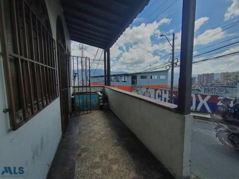 Casa en venta Antioquia Medellín Cucaracho 200 m2 Habitaciones 5 Baños 1 Garajes 0 Precio $550000000