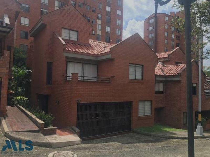 Casa en venta Antioquia Medellín La Florida 218 m2 Habitaciones 3 Baños 2 Garajes 2 Precio $1425000000