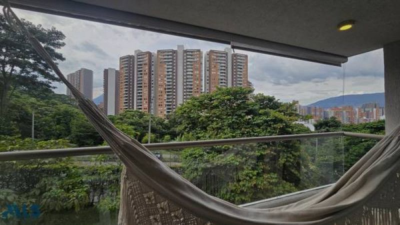 Apartamento en venta Antioquia Medellín El Rincon 69 m2 Habitaciones 3 Baños 2 Garajes 1 Precio $530000000