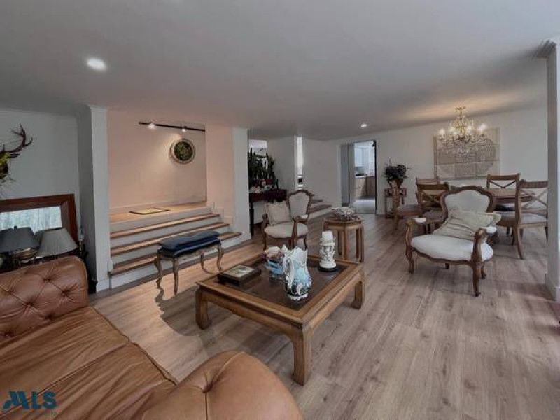 Apartamento en venta Antioquia Medellín Alejandria 175 m2 Habitaciones 3 Baños 2 Garajes 2 Precio $995000000