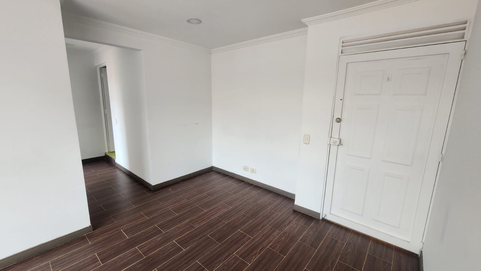 Apartamento en arriendo Cundinamarca Bogotá Cjr Torres De Tintala Eta I 49 m2 Habitaciones 2 Baños 1 Garajes 0 Precio $1000000