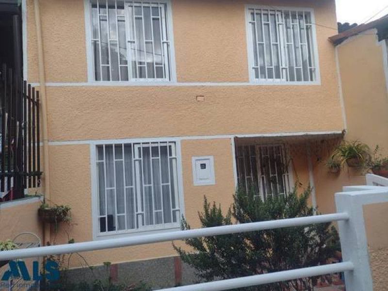 Casa en venta Antioquia Medellín San Benito 120 m2 Habitaciones 5 Baños 2 Garajes 0 Precio $320000000