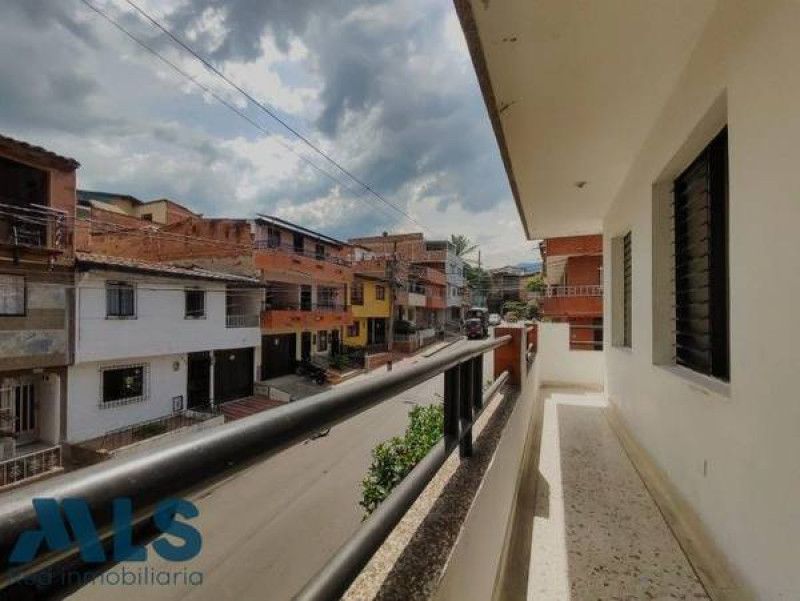 Apartamento en venta Antioquia Medellín San Bernardo 92 m2 Habitaciones 4 Baños 2 Garajes 0 Precio $490000000