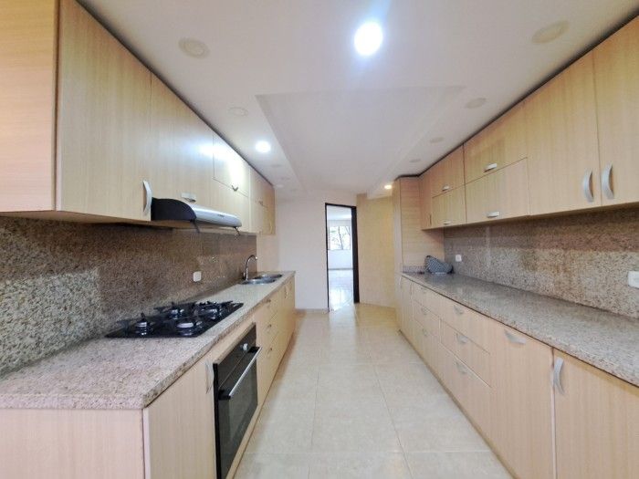 Apartamento en venta Valle Del Cauca Cali Prados Del Norte 148 m2 Habitaciones 3 Baños 3 Garajes 2 Precio $420000000