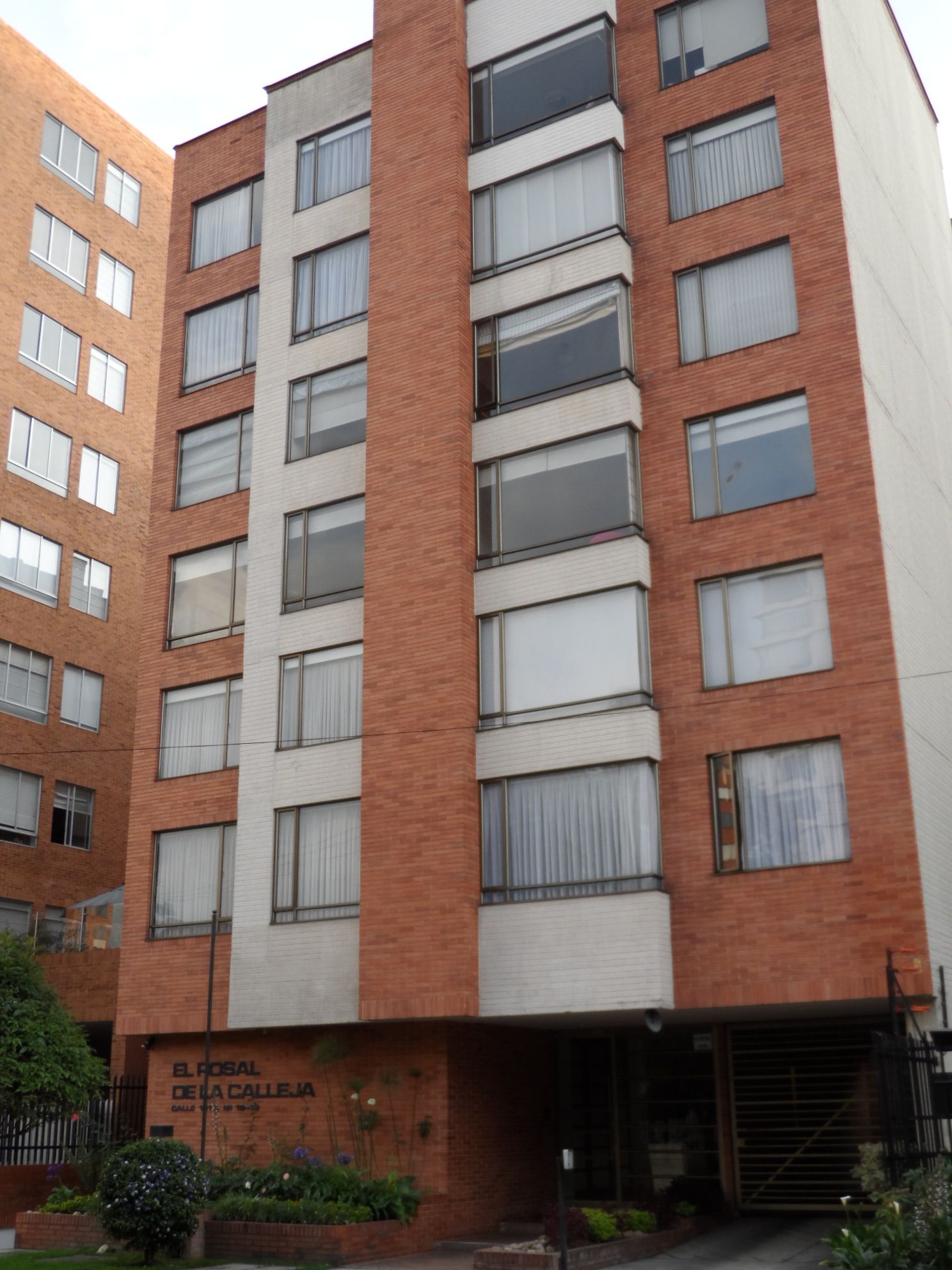 Apartamento en arriendo Cundinamarca Bogotá Ub Santa Coloma 42 m2 Habitaciones 1 Baños 1 Garajes 1 Precio $2270000