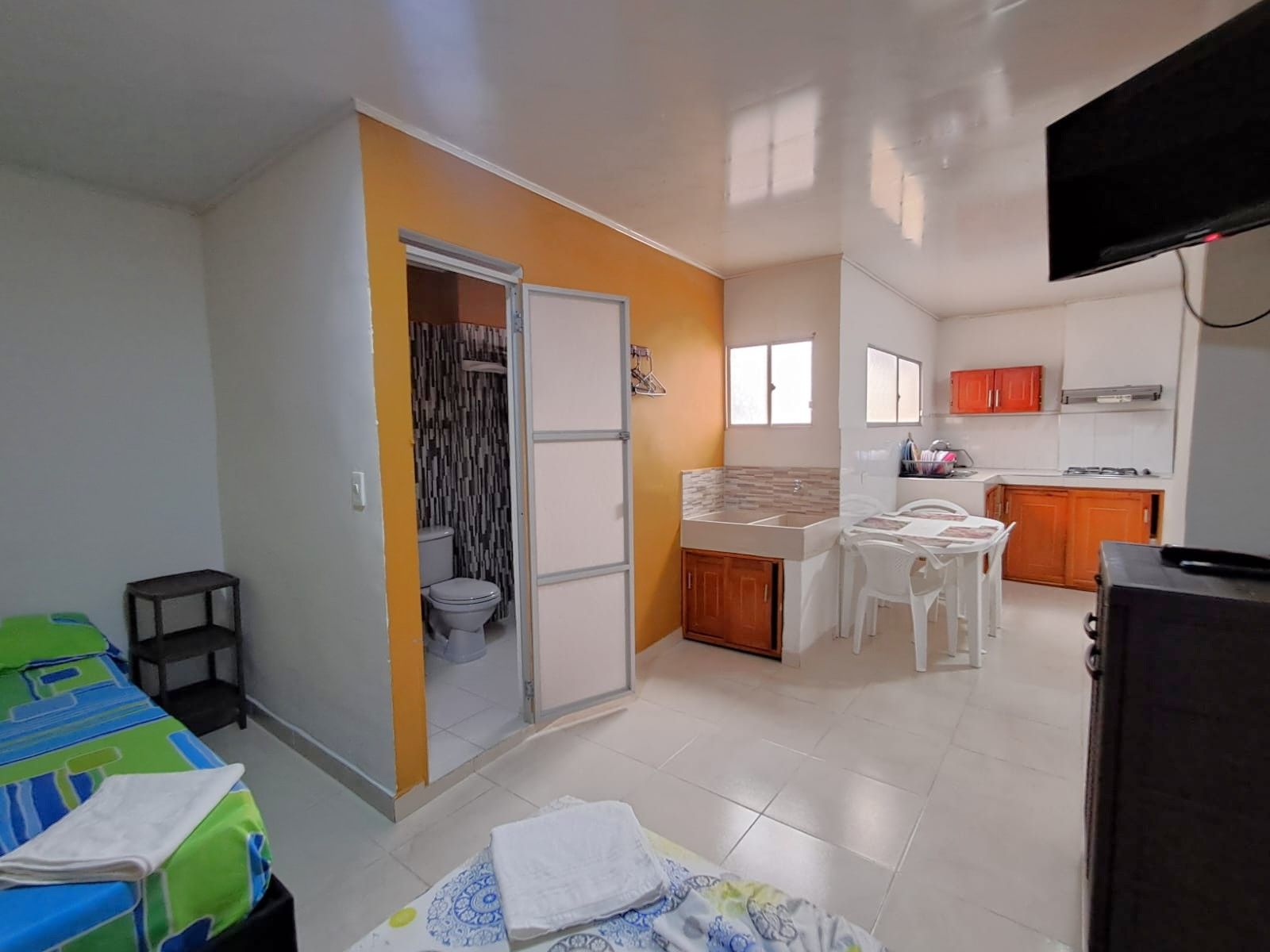 Apartamento en arriendo Antioquia Medellín Rosales 20 m2 Habitaciones 1 Baños 1 Garajes 0 Precio $1500000