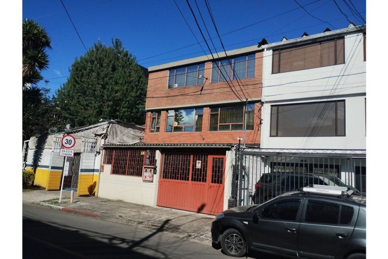 Casa en venta Cundinamarca Bogotá El Encanto 427 m2 Habitaciones 9 Baños 4 Garajes 2 Precio $780000000
