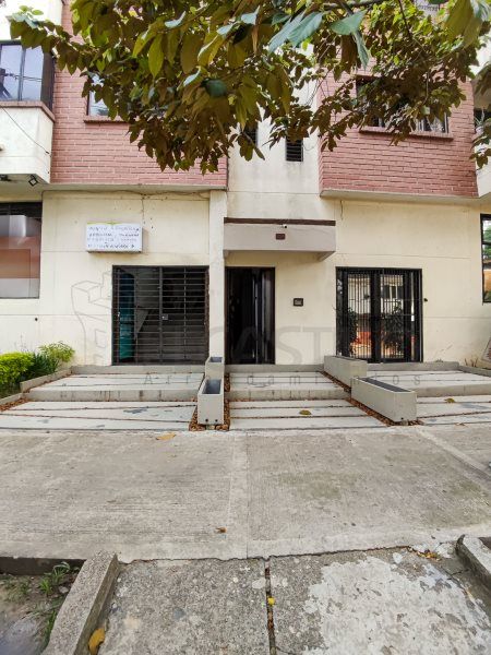 Apartamento en arriendo Antioquia Medellín Rosales 95 m2 Habitaciones 3 Baños 2 Garajes 1 Precio $2350000