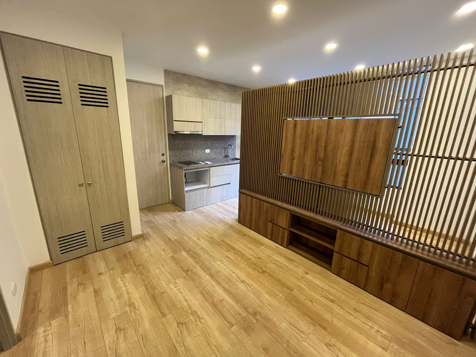 Apartamento en arriendo Cundinamarca Bogotá Santa Barbara Central 30 m2 Habitaciones 1 Baños 1 Garajes 1 Precio $2000000