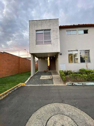 Casa en venta Valle Del Cauca Jamundí Cr Jacamar 110 m2 Habitaciones 3 Baños 3 Garajes 1 Precio $410000000