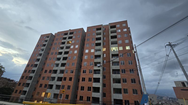 Apartamento en arriendo Antioquia Envigado El Dorado 55 m2 Habitaciones 2 Baños 2 Garajes 1 Precio $2300000