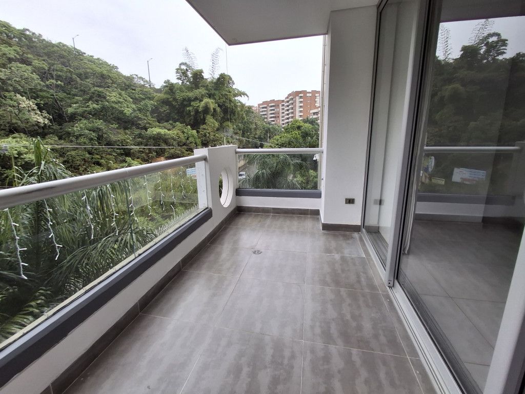 Apartamento en arriendo Valle Del Cauca Cali Santa Isabel 137 m2 Habitaciones 3 Baños 3 Garajes 2 Precio $4850000