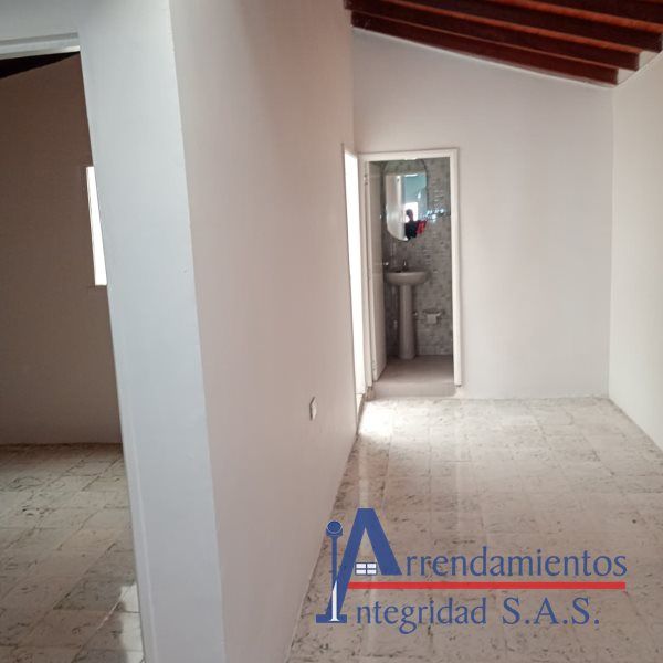 Apartamento en arriendo Antioquia Medellín Santa Rosa De Lima 80 m2 Habitaciones 3 Baños 1 Garajes 0 Precio $2100000