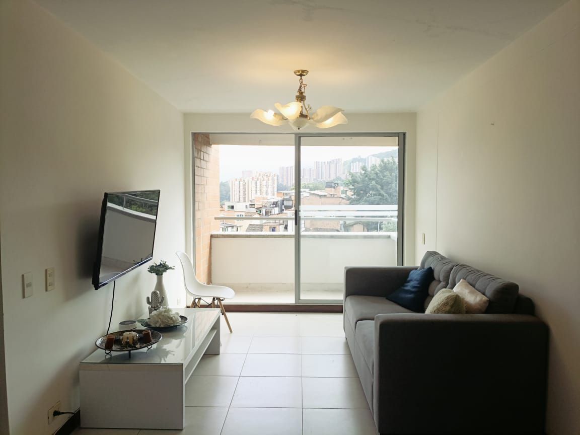 Apartamento en arriendo Antioquia Medellín Villanueva 90 m2 Habitaciones 3 Baños 2 Garajes 1 Precio $3400000